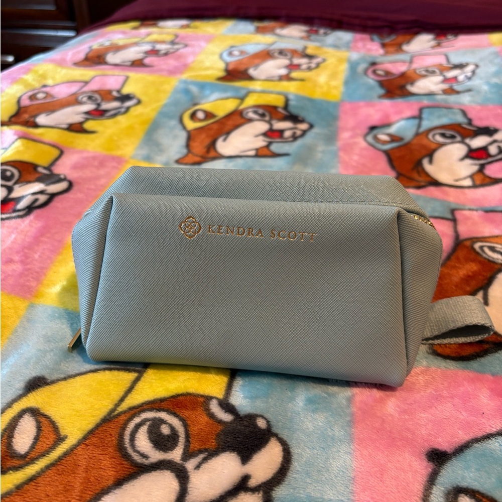 Kendra Scott Small Cosmetic Zip Case